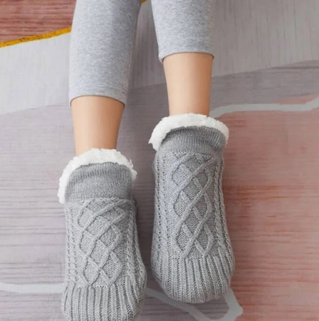 TROVE SOCK SLIPPERS