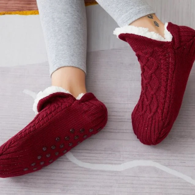 TROVE SOCK SLIPPERS